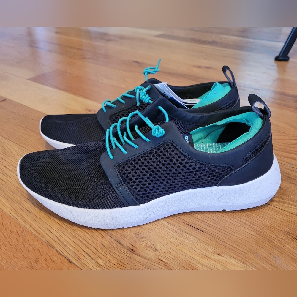 Tropicfeel Monsoon Sneakers/ Water Shoes Size 8